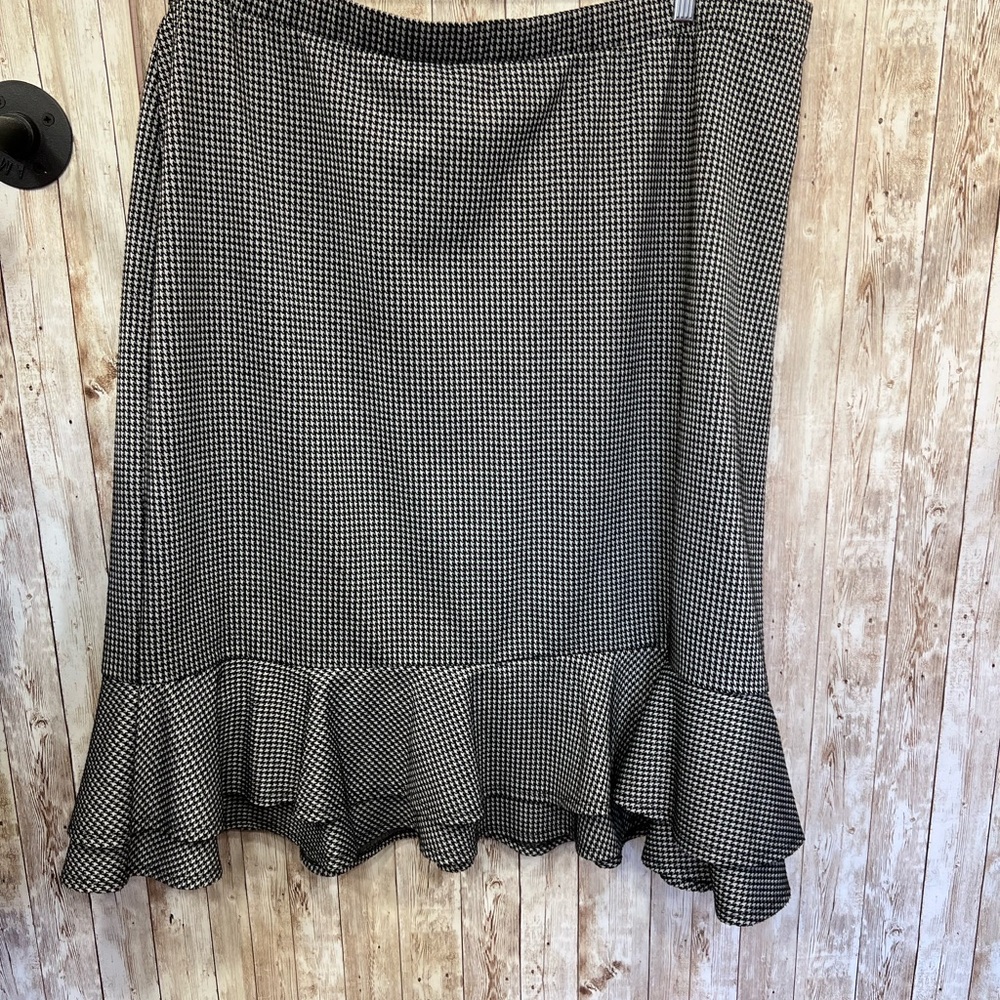 Cato Black and White Midi Trumpet Skirt‎